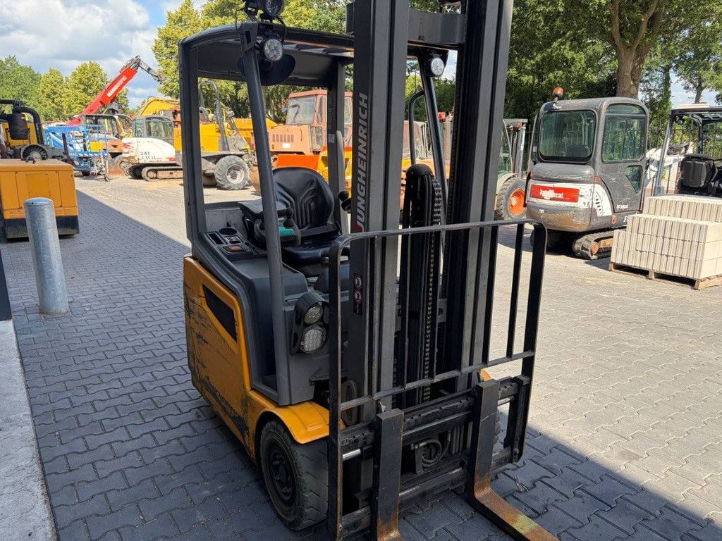 Gabelstapler Jungheinrich EFG213 Elektro 1300 kg 5,5 m 2019
