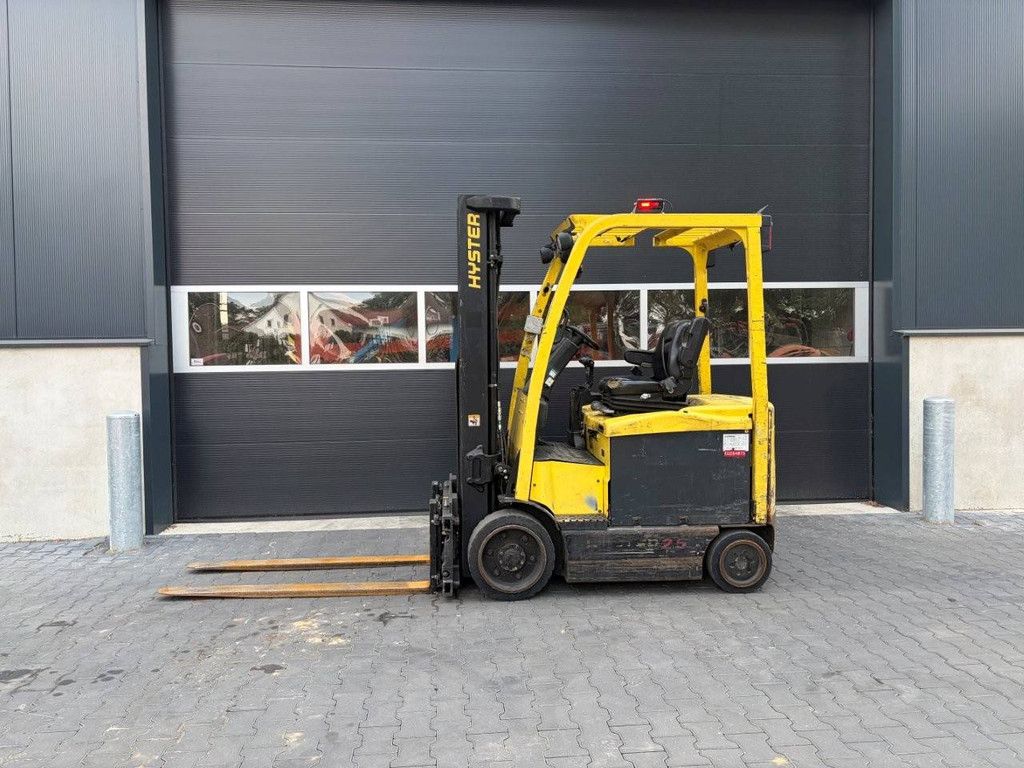 Hyster E2.5XN Electric Forklift 1240kg 5.55m 2013
