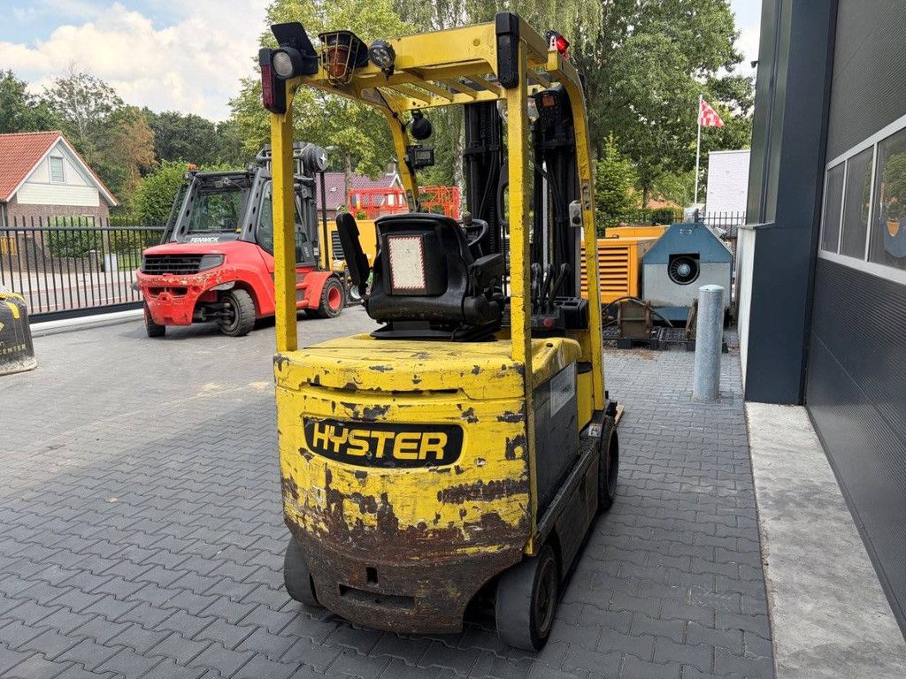 Hyster E2.5XN Electric Forklift 1240kg 5.55m 2013