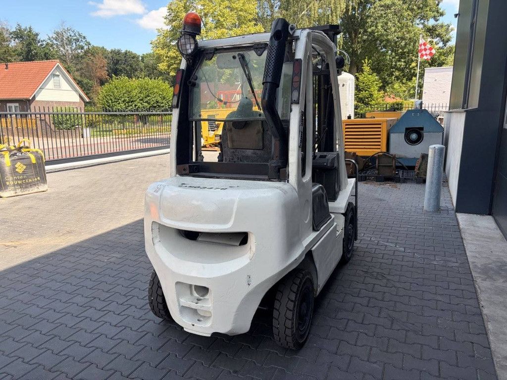 UniCarriers Gabelstapler Y1D2A25Q Diesel 1700 kg 5,5 m 2017