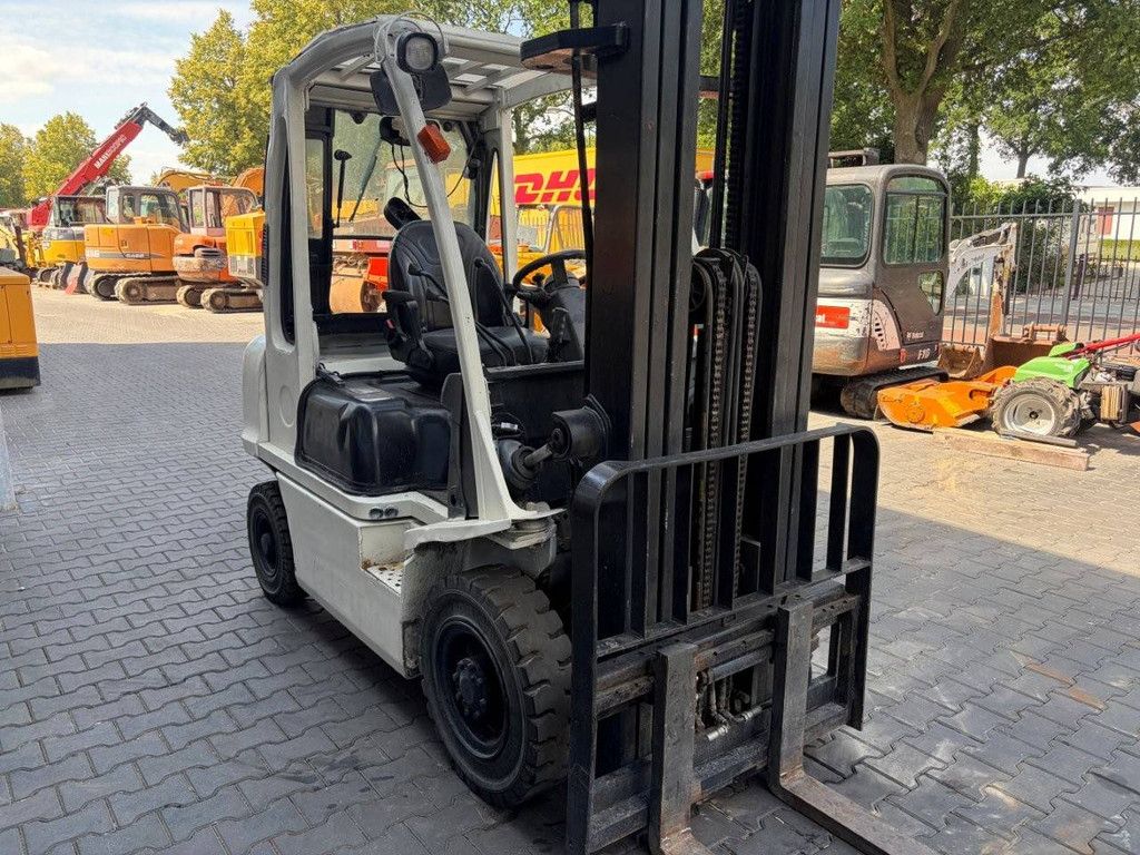 UniCarriers Gabelstapler Y1D2A25Q Diesel 1700 kg 5,5 m 2017