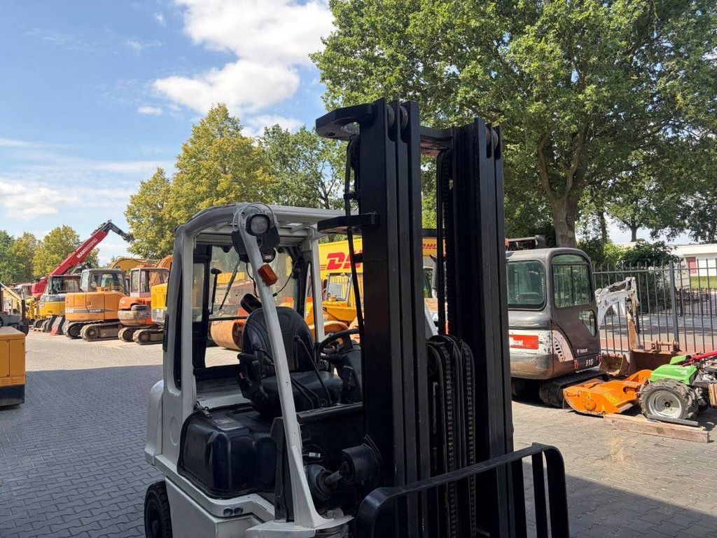 UniCarriers Gabelstapler Y1D2A25Q Diesel 1700 kg 5,5 m 2017