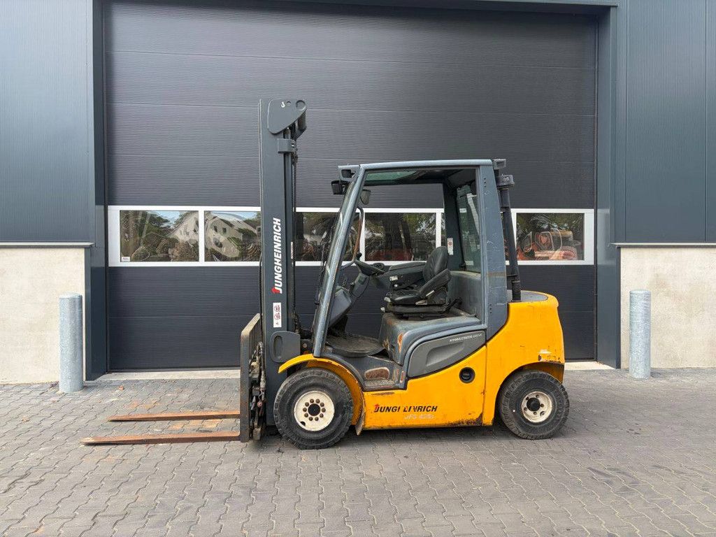 Gabelstapler Jungheinrich DFG 425s Diesel 2500kg 6.0m 2011