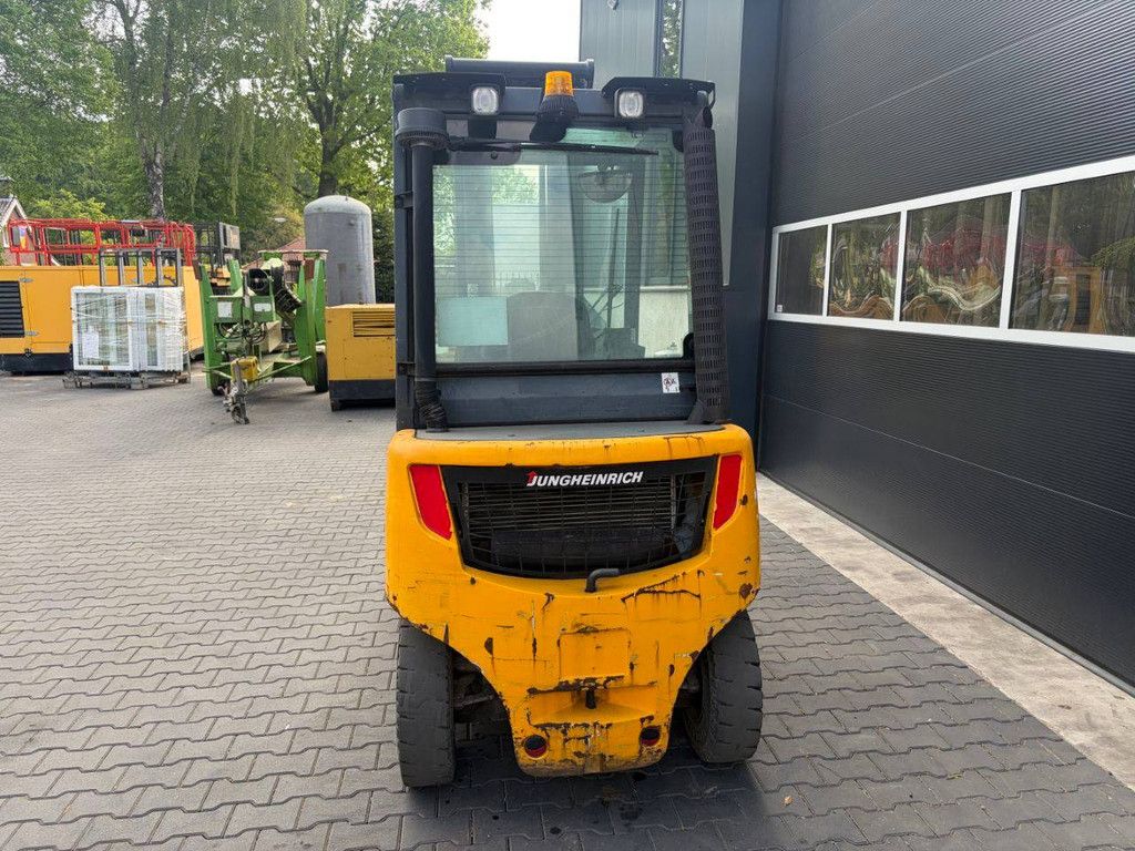 Gabelstapler Jungheinrich DFG 425s Diesel 2500kg 6.0m 2011
