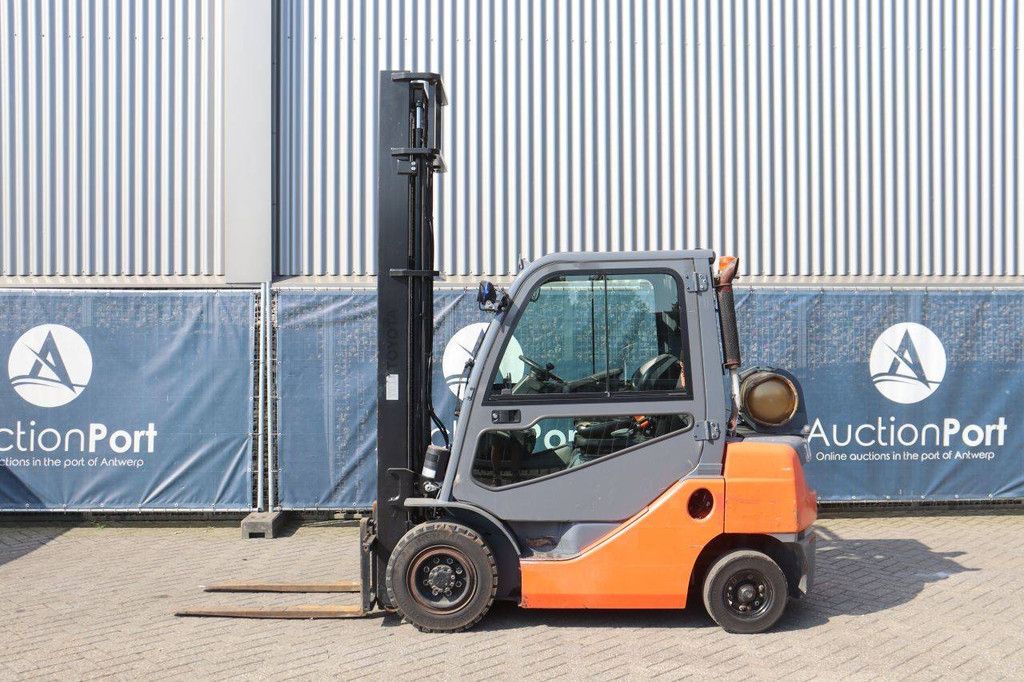 Toyota Gabelstapler 028FGF25 LPG 2500kg 5,0m 2012