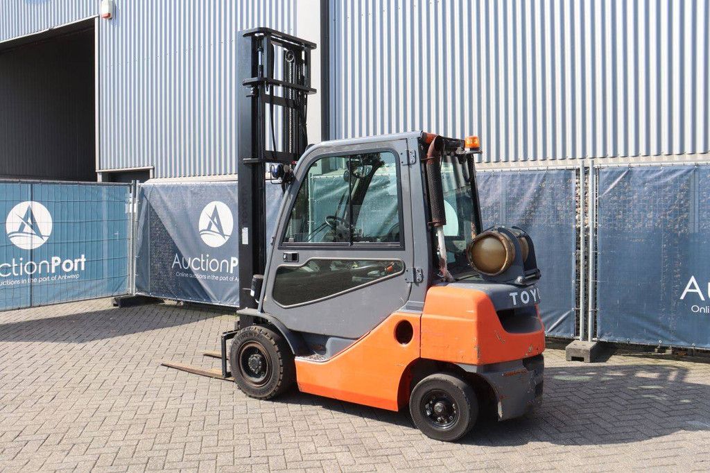 Toyota Gabelstapler 028FGF25 LPG 2500kg 5,0m 2012