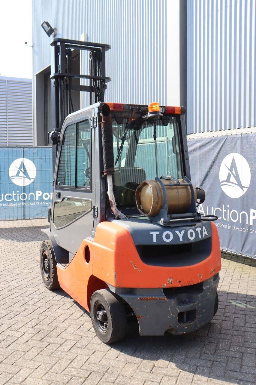 Toyota Gabelstapler 028FGF25 LPG 2500kg 5,0m 2012