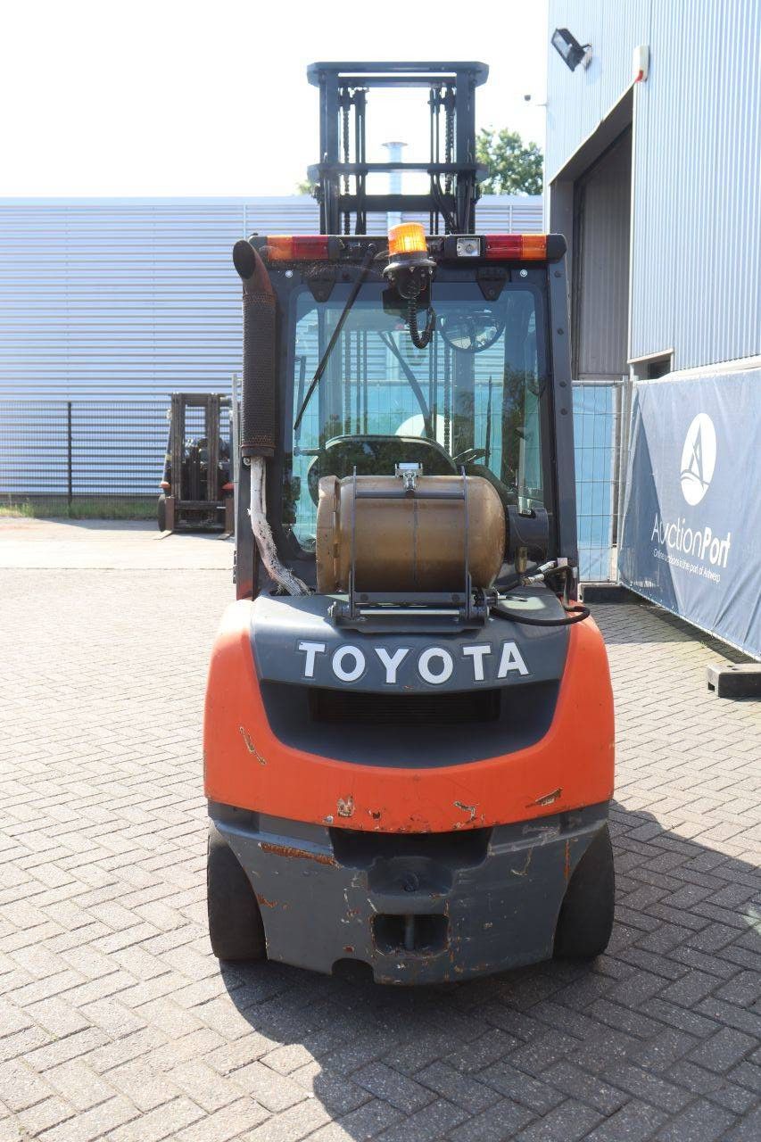 Toyota Gabelstapler 028FGF25 LPG 2500kg 5,0m 2012