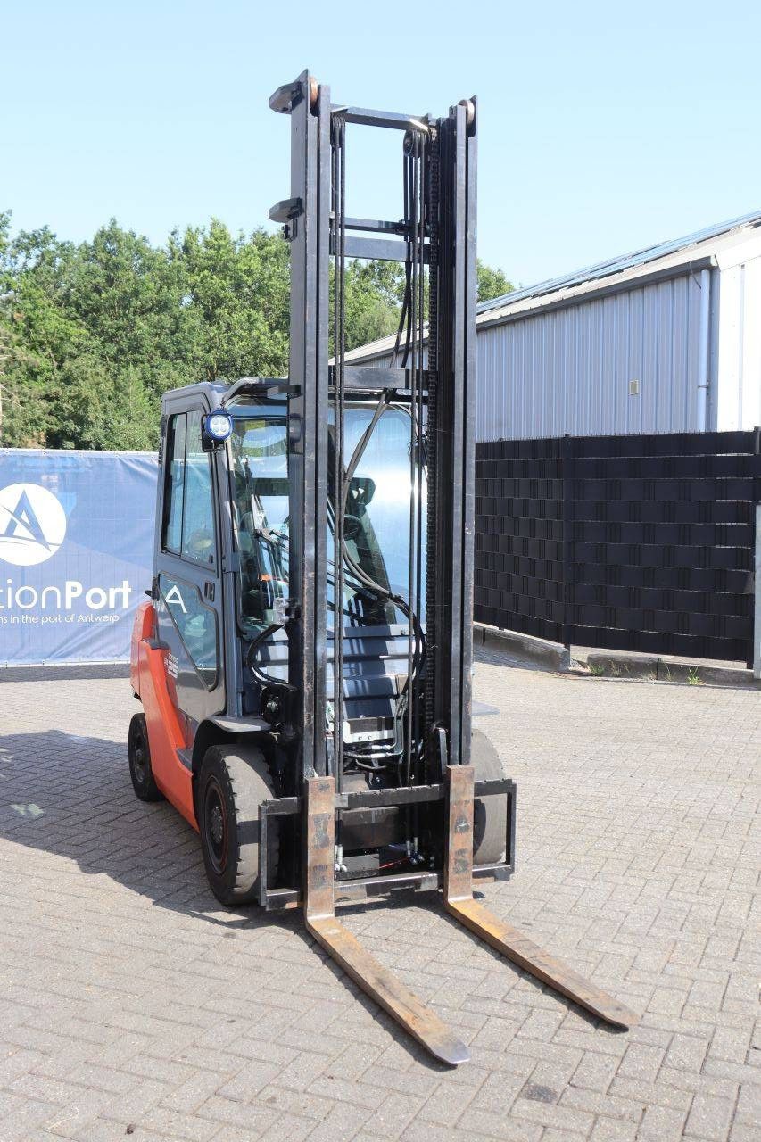 Toyota Gabelstapler 028FGF25 LPG 2500kg 5,0m 2012