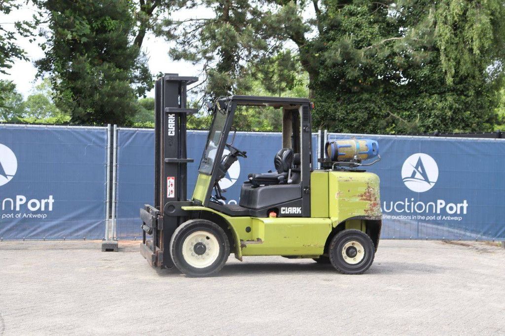 Gabelstapler Clark CGP50 LPG 5000kg 3,3m 2001