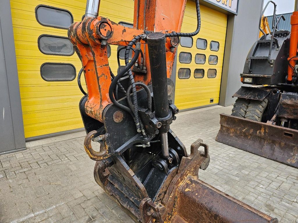 Hitachi ZX140W-3 WE1646
