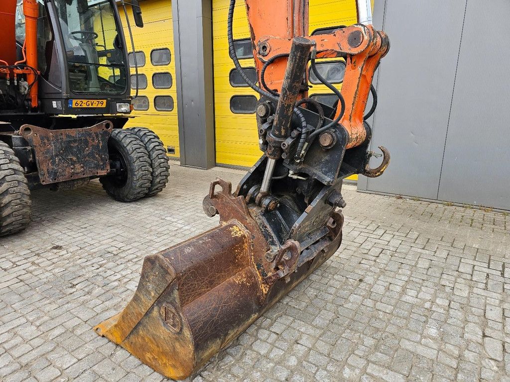 Hitachi ZX140W-3 WE1646