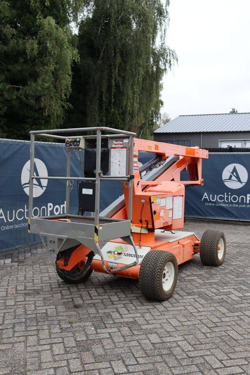 Nifty HR12NE Electric Articulated Boom Lift 200kg 12.2m 2015