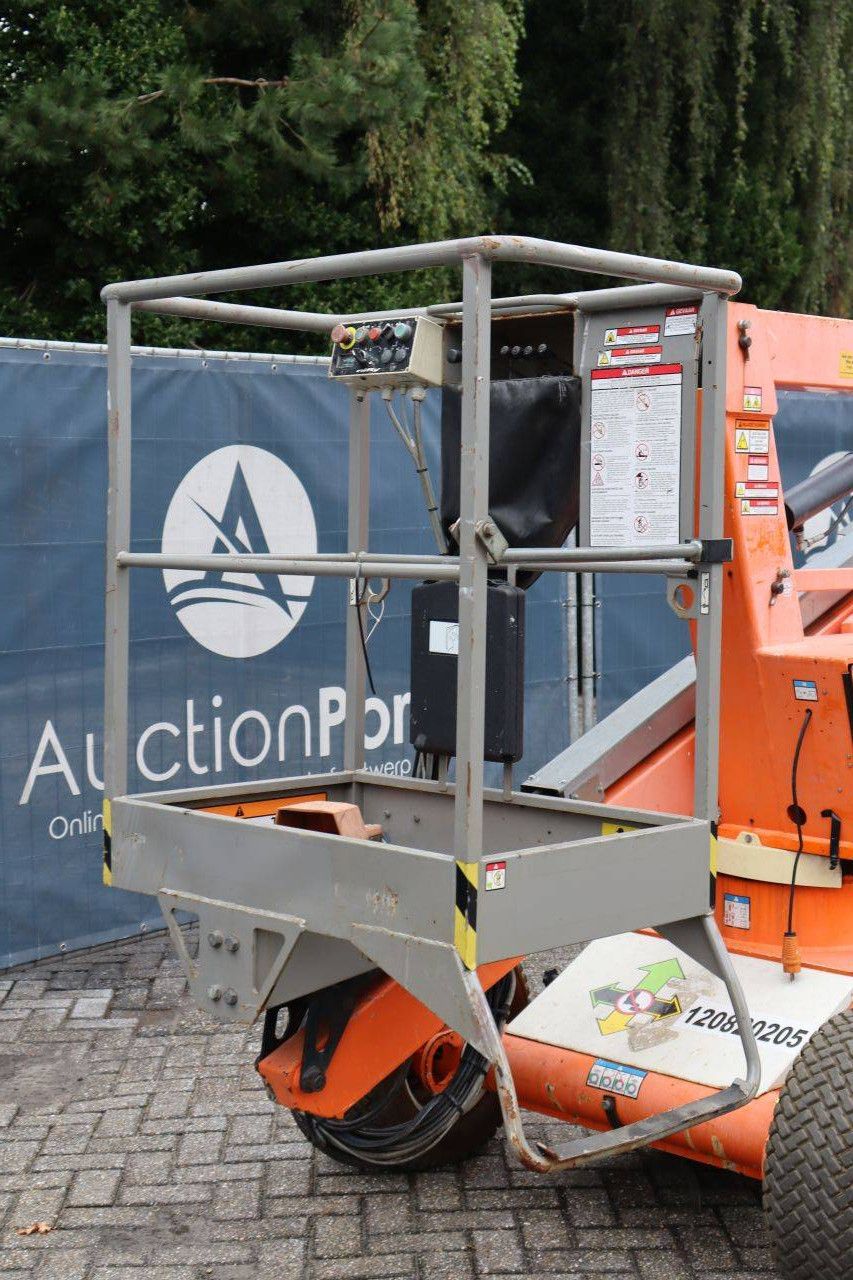 Nifty HR12NE Electric Articulated Boom Lift 200kg 12.2m 2015