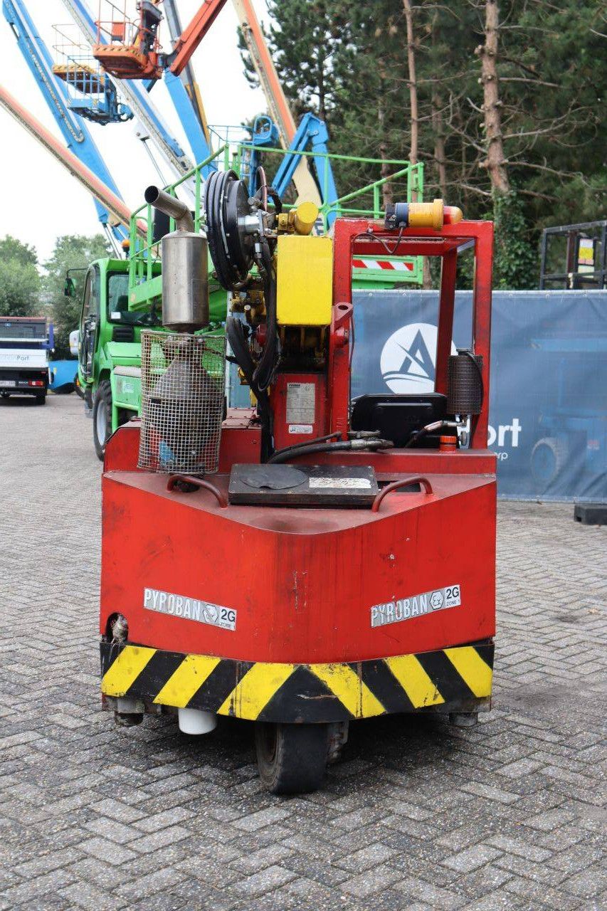 Valla V.VA 35D Diesel Crane 3500kg 6.8m 2005