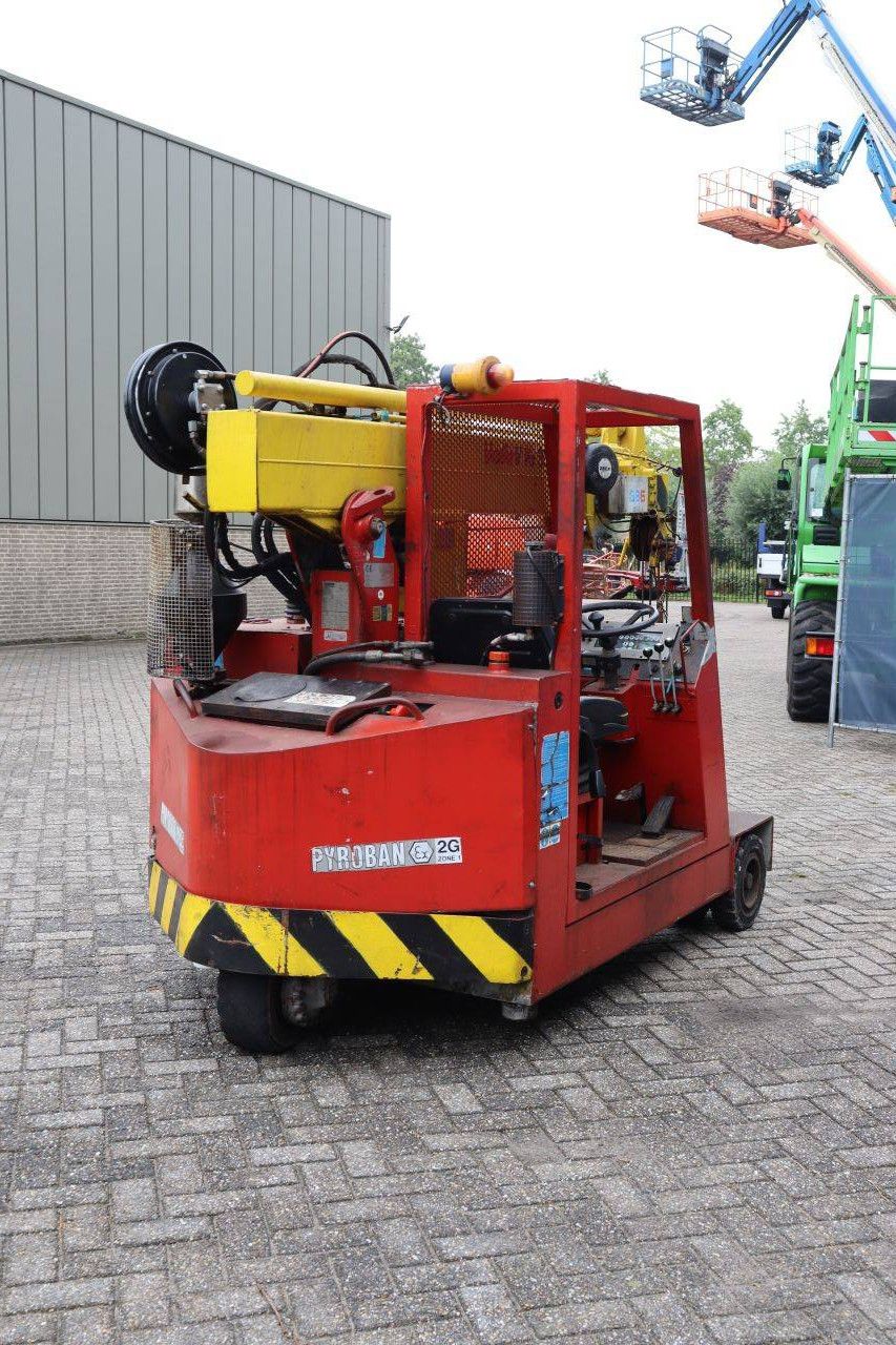 Valla V.VA 35D Diesel Crane 3500kg 6.8m 2005