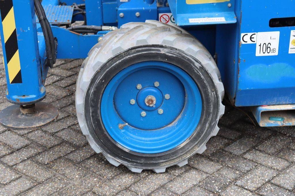 Skyjack SJ6832RTE Scherenbühne Elektro+Diesel 454 kg 11,7 m 2017