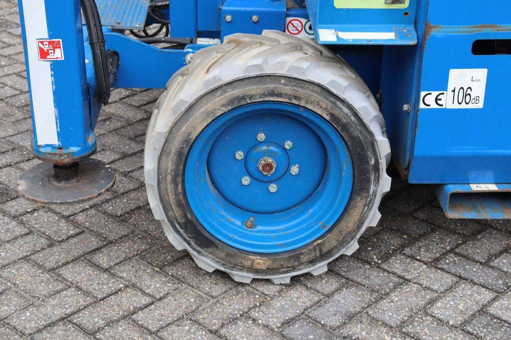 Skyjack SJ6832RTE Scherenbühne Elektro+Diesel 454 kg 11,7 m 2017
