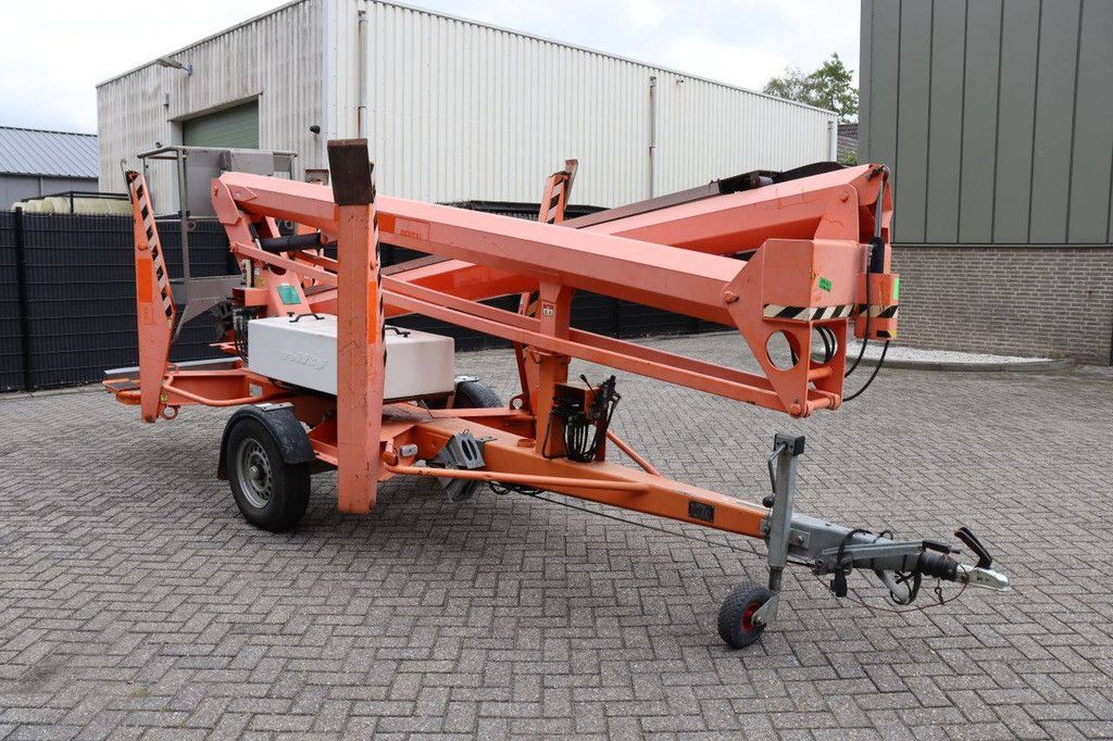 Anhängermontierte Hubarbeitsbühne Nifty 170HAC 200 kg 17,10 m 2013