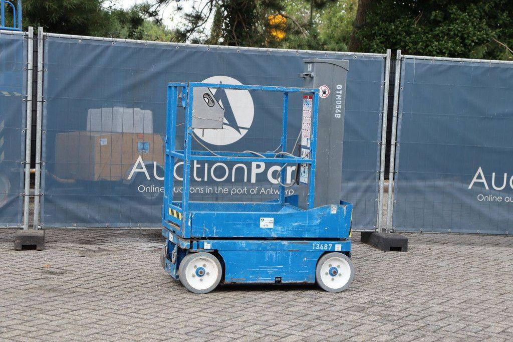 Skyjack SJ12 Elektrischer Mastlift 227 kg 5,6 m 2015