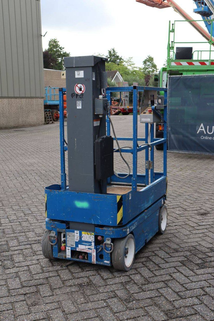 Skyjack SJ12 Elektrischer Mastlift 227 kg 5,6 m 2015