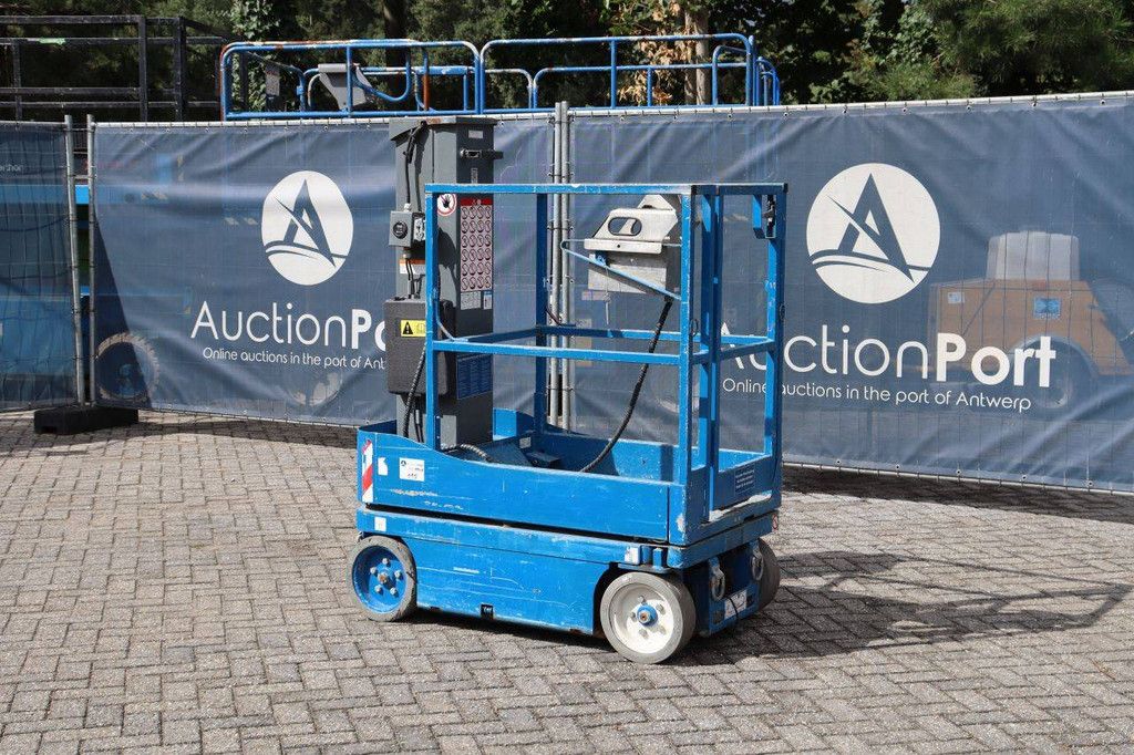 Skyjack SJ12 Elektrischer Mastlift 227 kg 5,6 m 2015