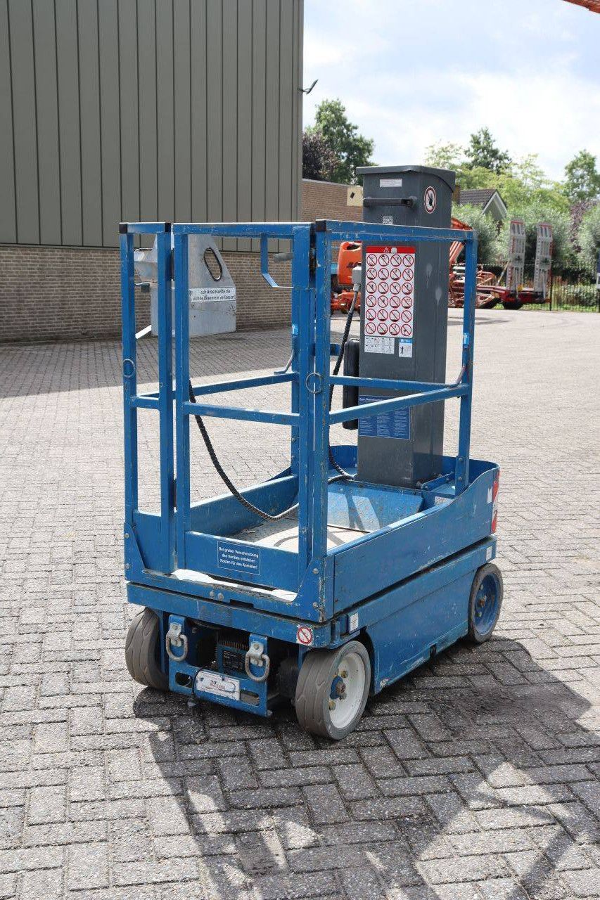 Skyjack SJ12 Elektrischer Mastlift 227 kg 5,6 m 2015