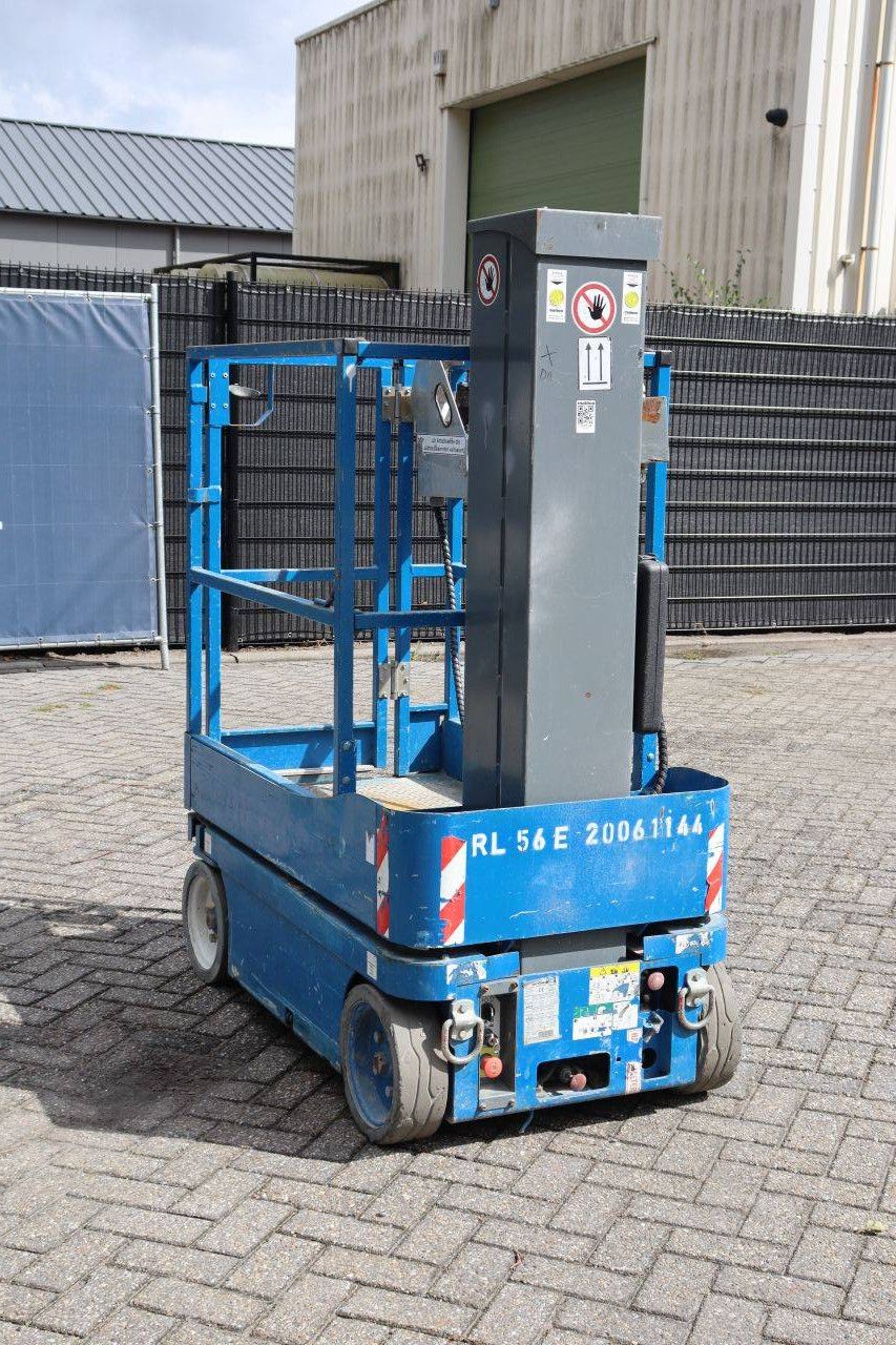 Skyjack SJ12 Elektrischer Mastlift 227 kg 5,6 m 2015