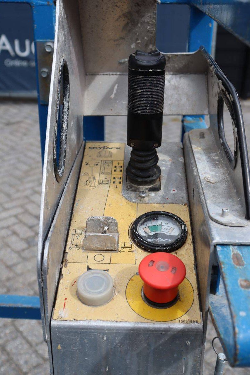 Skyjack SJ12 Elektrischer Mastlift 227 kg 5,6 m 2015