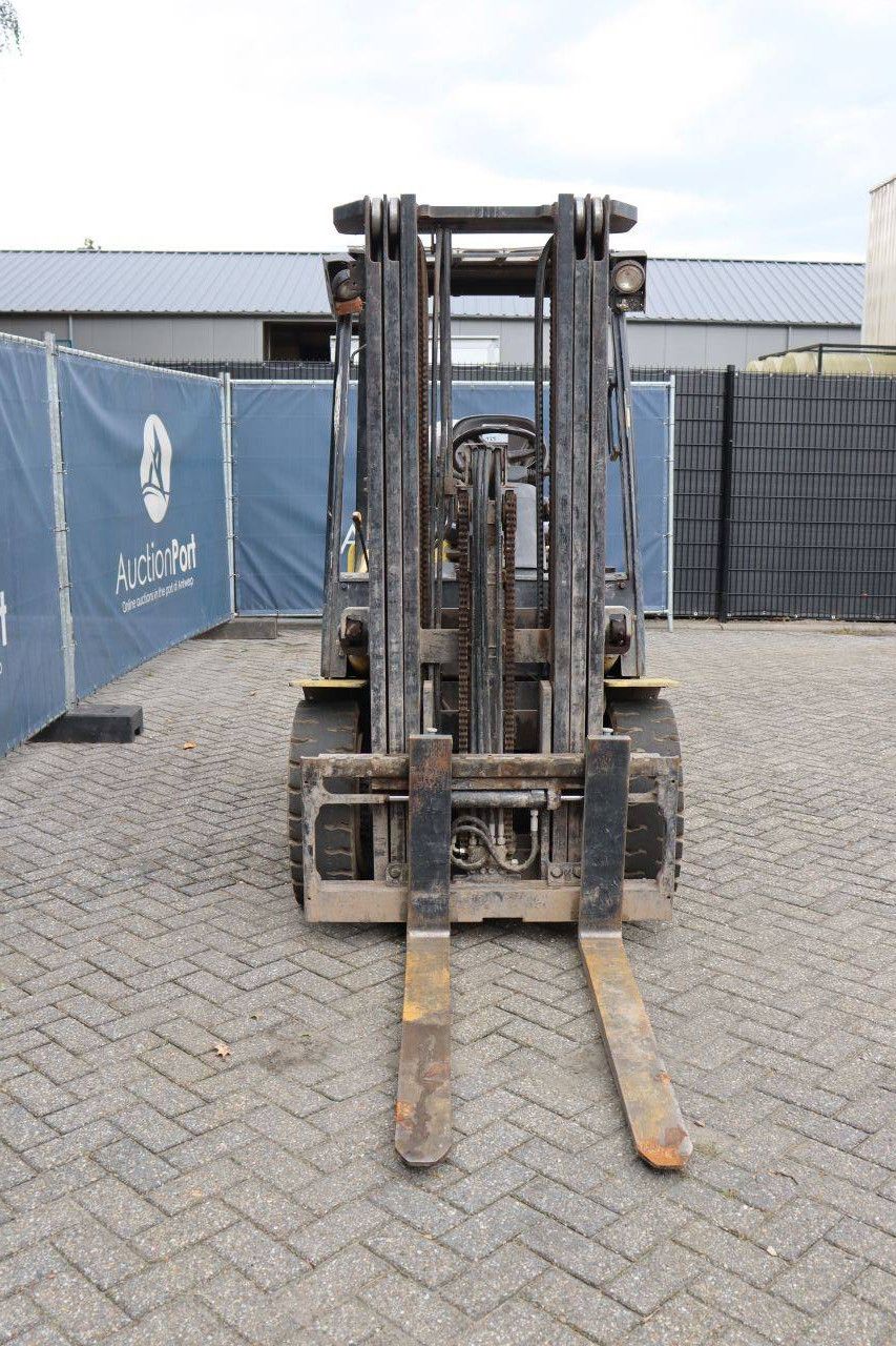 Forklift Hyundai 33L-7A LPG 3000kg 4.7m 2011