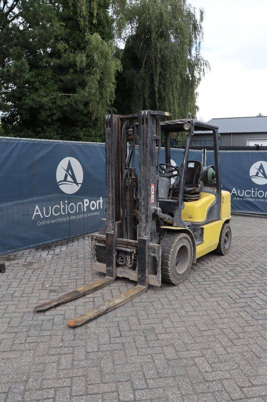 Forklift Hyundai 33L-7A LPG 3000kg 4.7m 2011