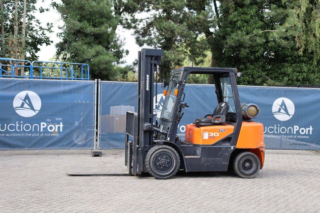 Doosan G30G LPG-Gabelstapler 3000 kg 5,9 m 2015