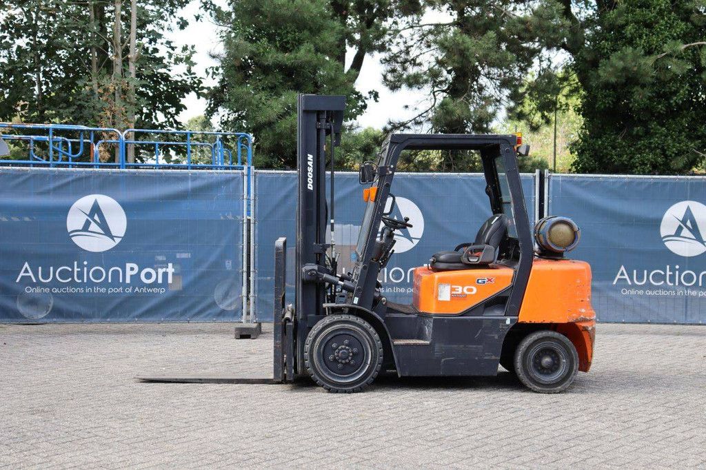 Doosan G30G LPG-Gabelstapler 3000 kg 5,9 m 2015