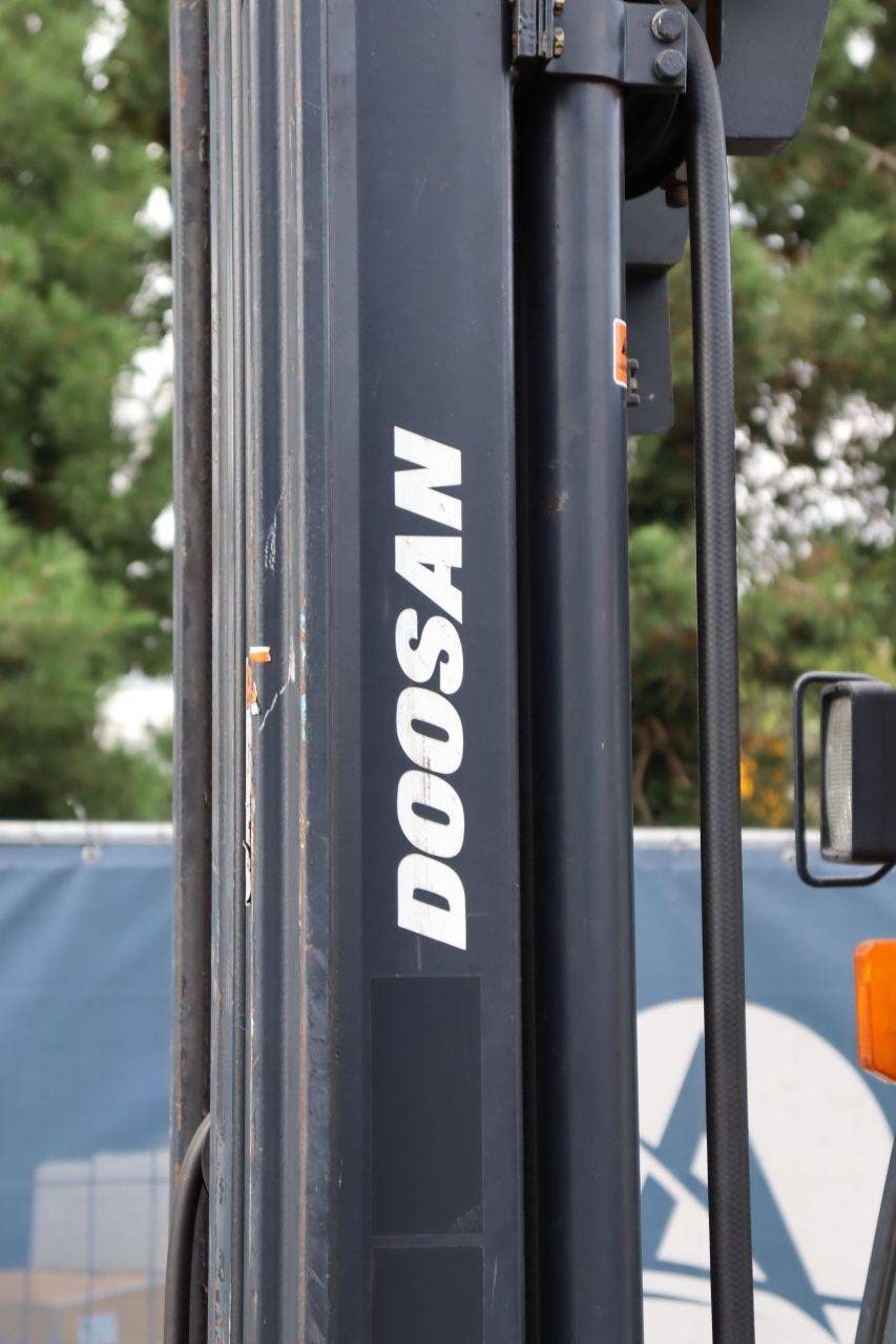 Doosan G30G LPG-Gabelstapler 3000 kg 5,9 m 2015