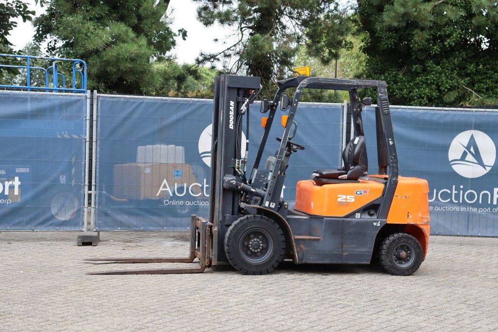 Gabelstapler Doosan D25G Diesel 2500kg 5,9m 2016