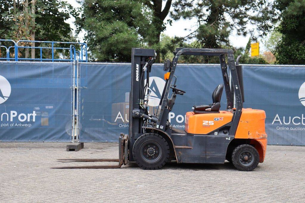 Gabelstapler Doosan D25G Diesel 2500kg 5,9m 2016