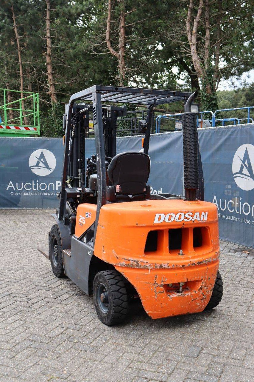Gabelstapler Doosan D25G Diesel 2500kg 5,9m 2016