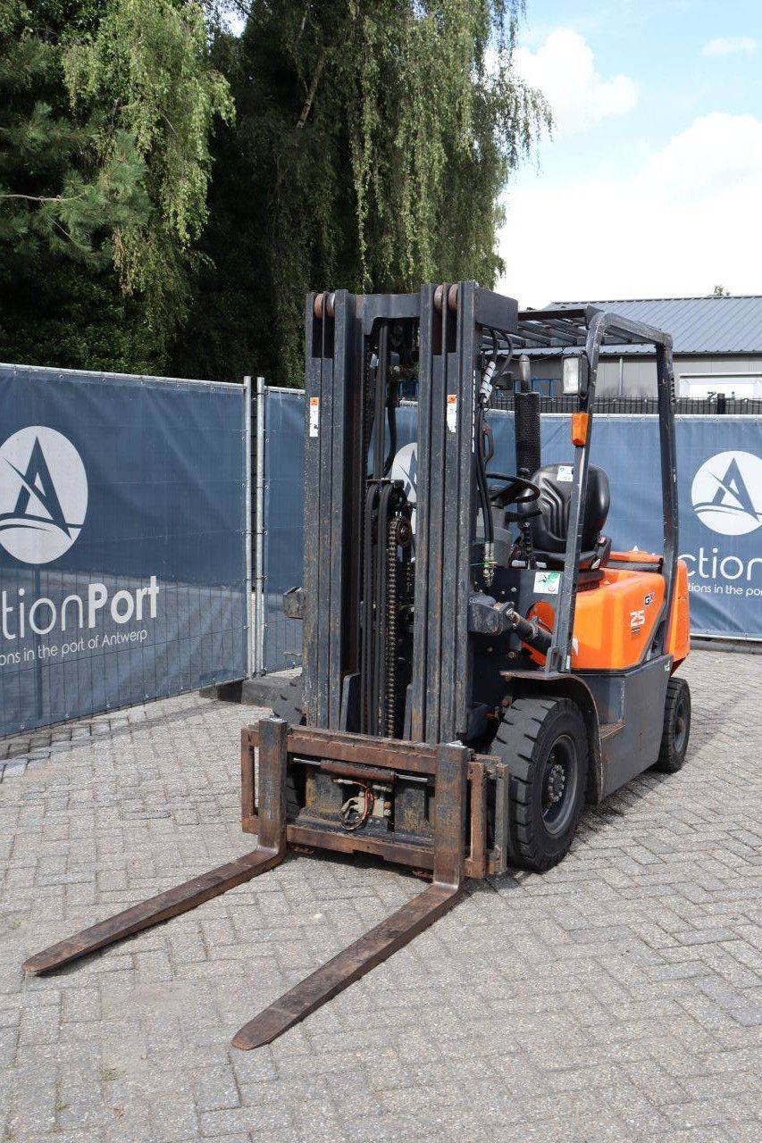 Gabelstapler Doosan D25G Diesel 2500kg 5,9m 2016