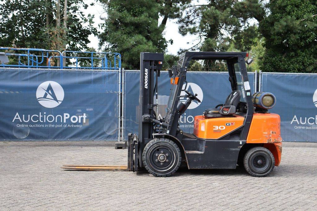 Doosan G30G LPG-Gabelstapler 3000 kg 5,9 m 2017