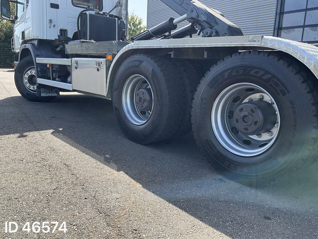 Scania P 360 6x4 Euro 6 Hiab haakarmsysteem Just 101.456 km!