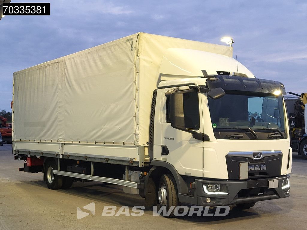 MAN TGL 12.250 4X2 12tonner 6-cylinder 1500kg ladebordwand Automatic Euro 6