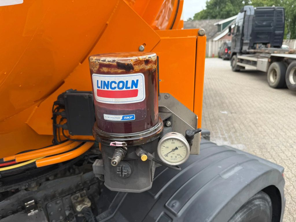 D-TEC 36m3 RVS Mestoplegger/Manure/Gulle 2x Stuuras NL Trailer