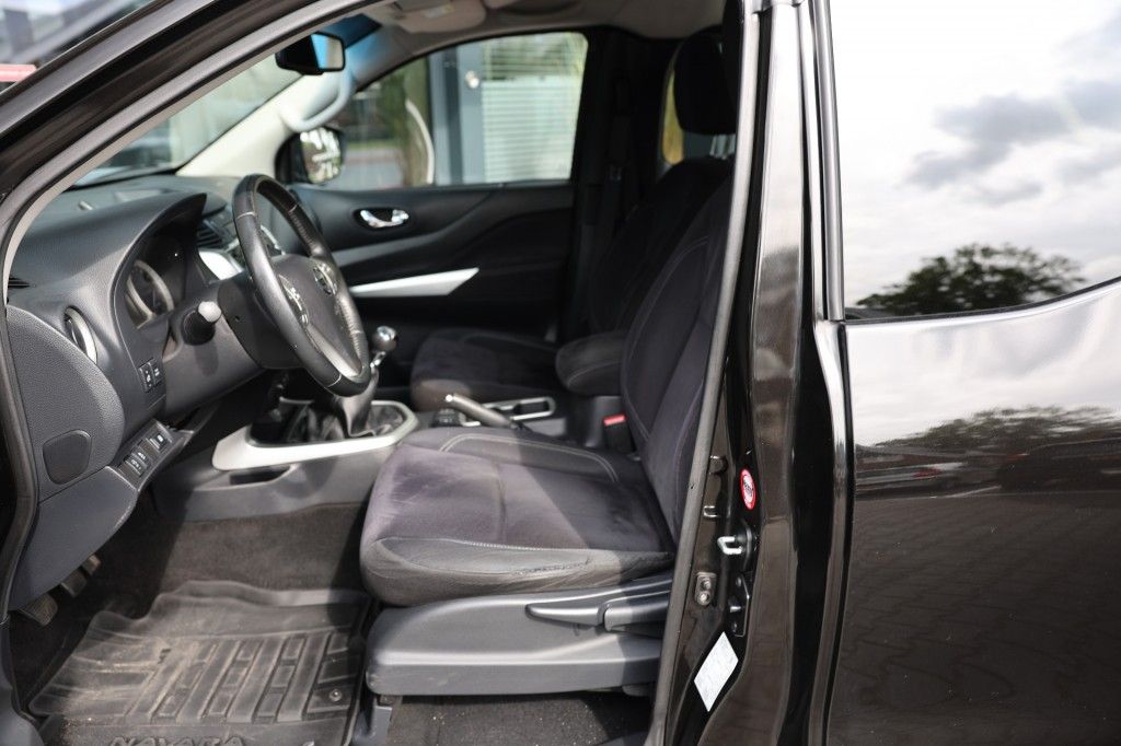 Nissan Navara 2.3 DCI X-TRA CAB 4WD VAN
