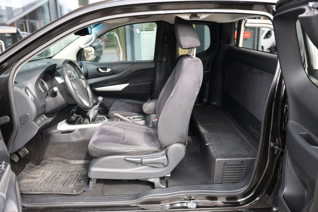 Nissan Navara 2.3 DCI X-TRA CAB 4WD VAN
