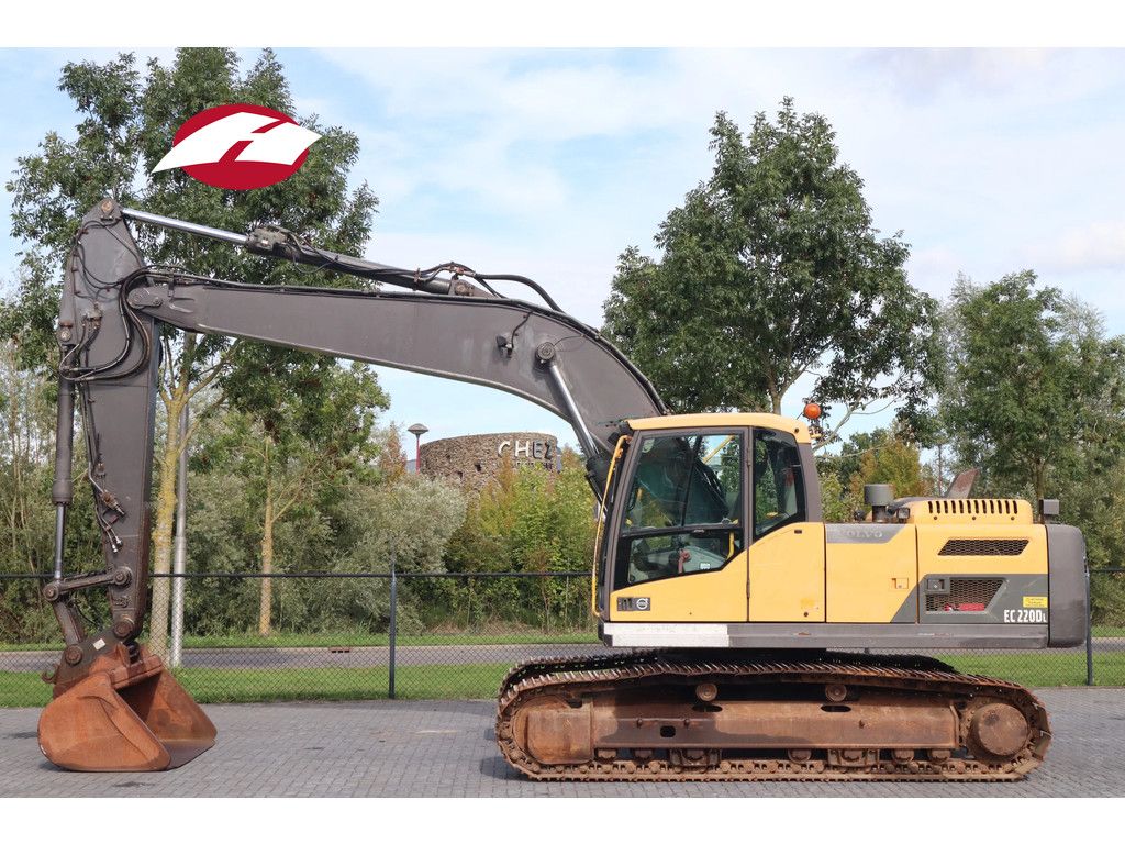 Volvo EC220D L | BUCKET | QUICK COUPLER | CENTRAL LUBE