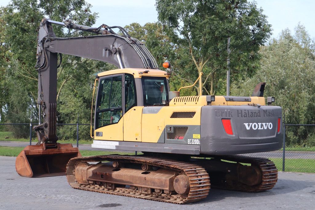 Volvo EC220D L | BUCKET | QUICK COUPLER | CENTRAL LUBE