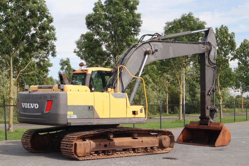 Volvo EC220D L | BUCKET | QUICK COUPLER | CENTRAL LUBE