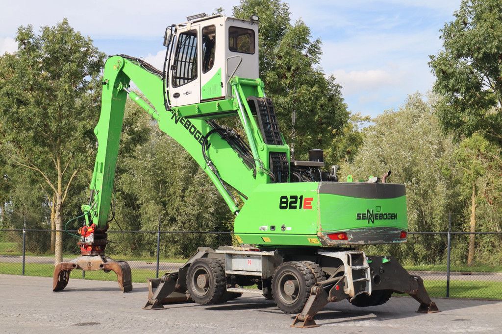 Sennebogen 821 E | SORTING GRAB | GOOD CONDITION