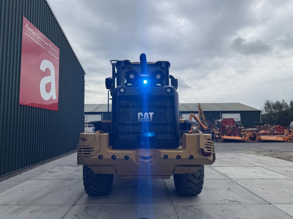 Caterpillar 938M wheel loader