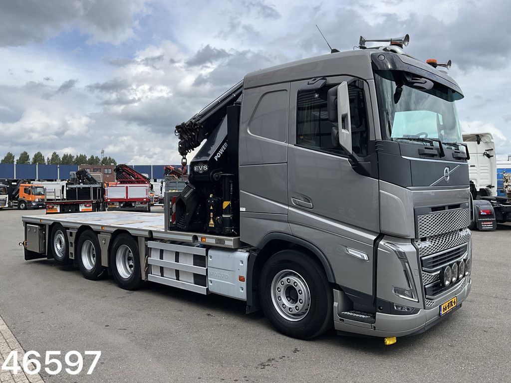 Volvo FH 500 8x4 HMF 50 Tonmeter laadkraan + Fly-Jib